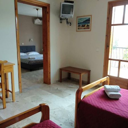 Orelia Pension Tolón Exterior foto