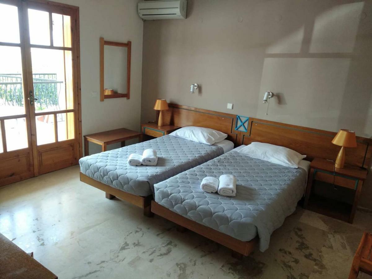 Orelia Pension Tolón Habitación foto